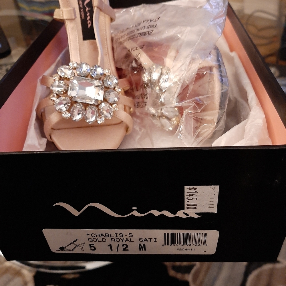 Ladies shoes
